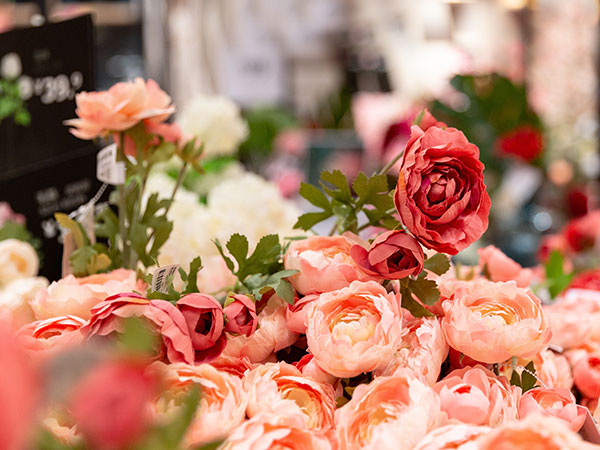 Manufacturing products for daily life